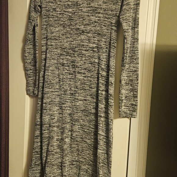 Gather detail dress - Picture 4 of 6